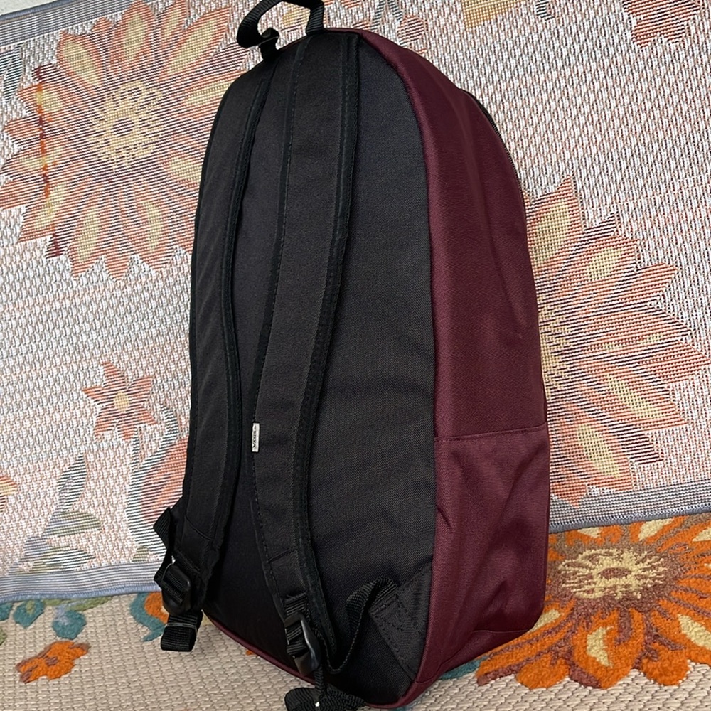 Vans Ranged 2 Prints Adult Laptop Backpack One Size (Port Royale)
NWT - Picture 9 of 16